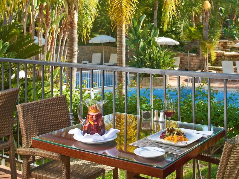 Ria Park Garden Hotel