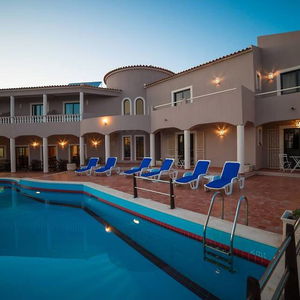 Hotel Casa Rosa Montes cazare Luz