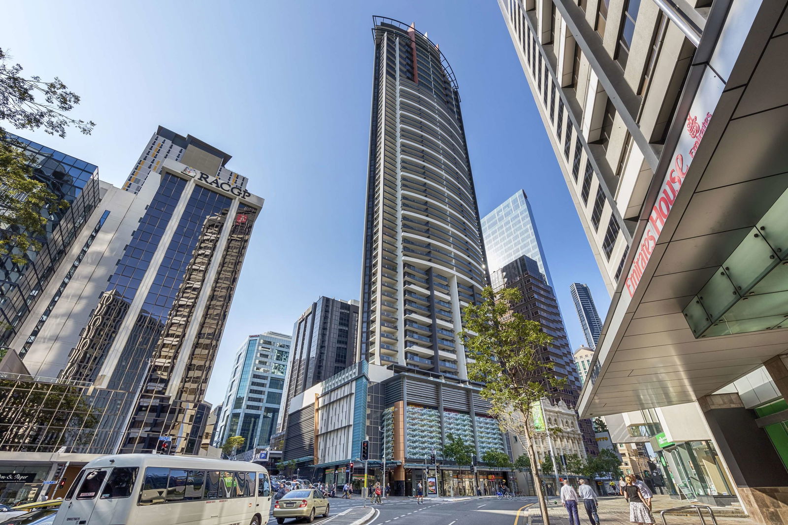 Hotel Oaks Brisbane Aurora Suites