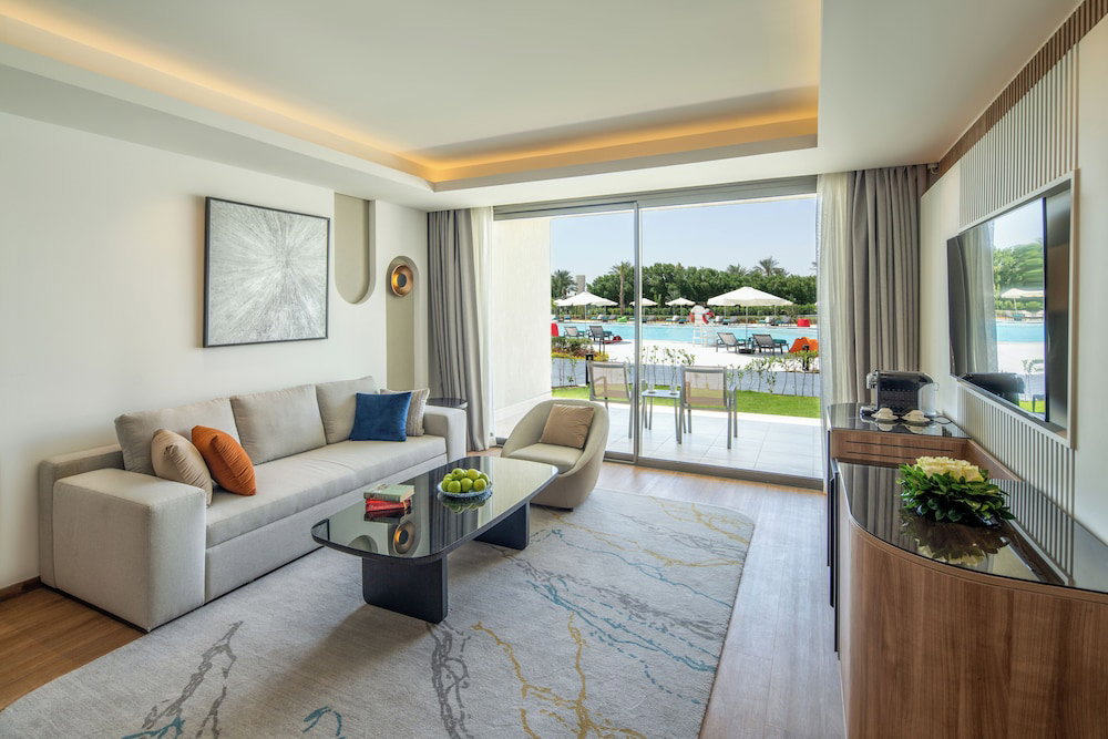 Rixos Premium Magawish Bay View