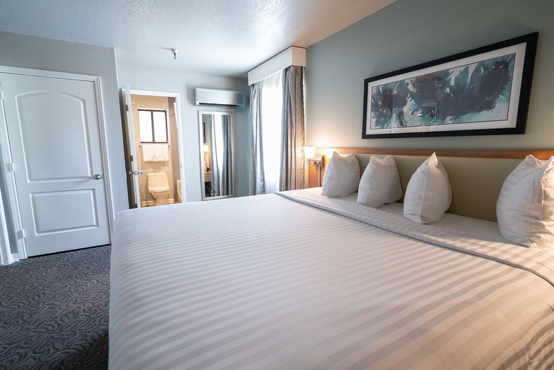 Hotel Alexis Park - An All Suites Resort