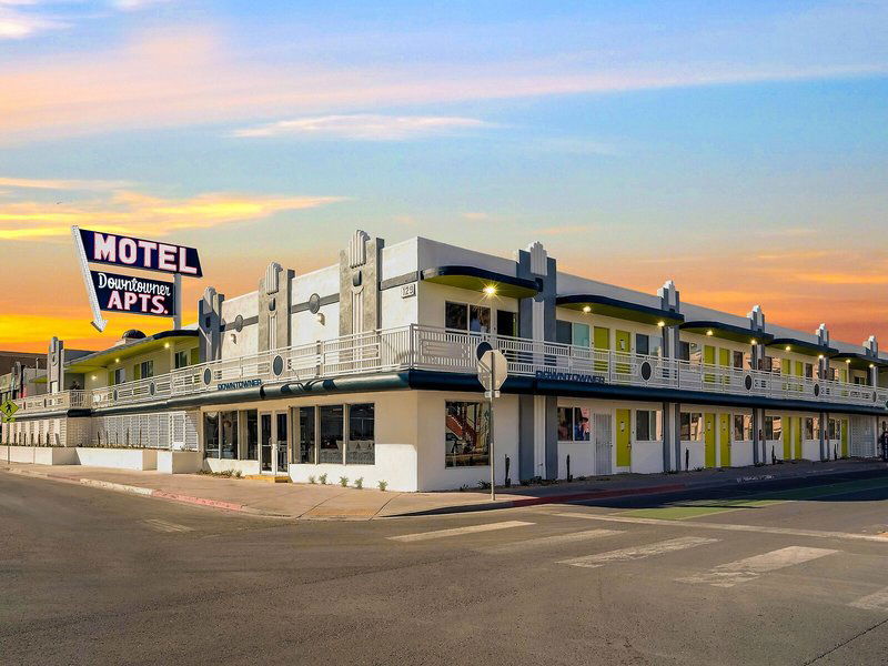 Hotel Downtowner Motel