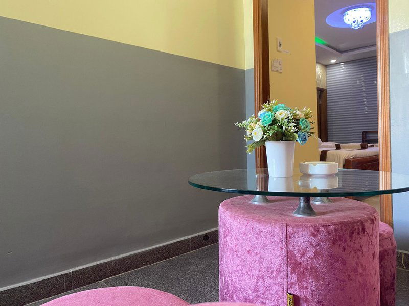 Hotel Thanh Hoang Chau Hotel