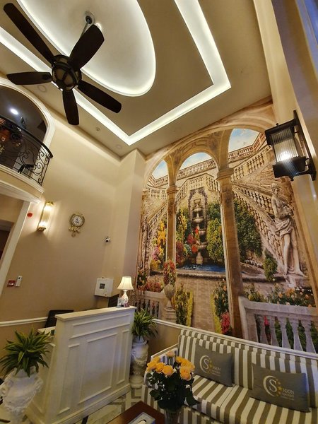 Saigon By Night Luxury Hotel