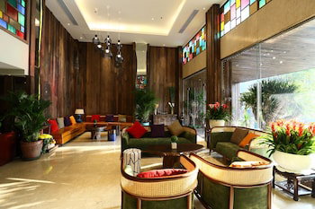 Au Lac 1 Hotel