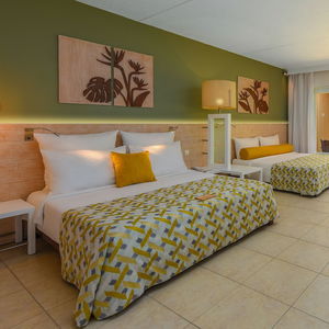 Hotel Victoria For 2 Beachcomber Resort & Spa cazare Pointe aux Piments
