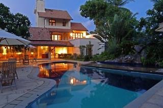 Hibiscus Beach Hotel & Villas