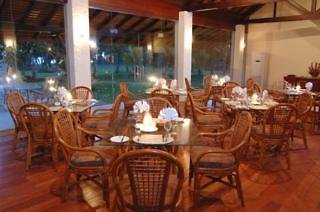 Hibiscus Beach Hotel & Villas
