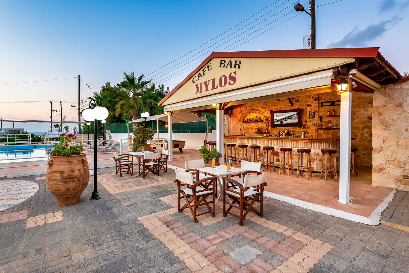 Mylos Apartments