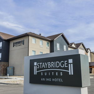 Hotel Staybridge Suites Dawson Creek cazare Dawson Creek