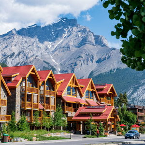 Hotel Moose Hotel & Suites cazare Banff