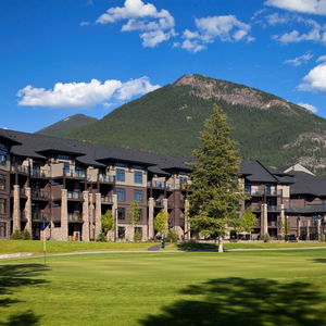 Hotel Copper Point Resort cazare Invermere