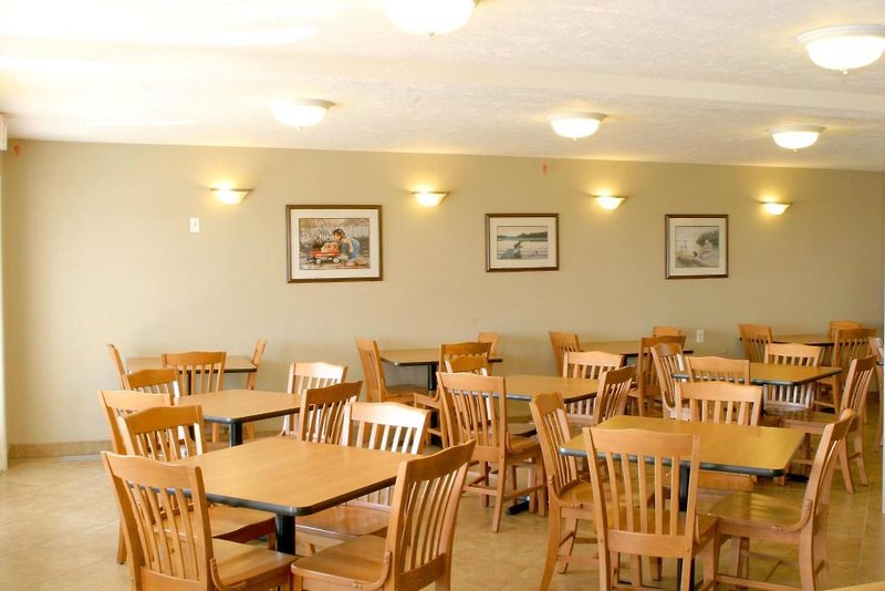 Hotel Auberge Bouctouche Inn & Suites