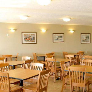 Hotel Auberge Bouctouche Inn & Suites cazare Bouctouche