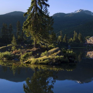 Hotel Nita Lake Lodge cazare Whistler