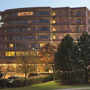 Hotel Doubletree Suites By Hilton Hotel & Conference Center Chicago-Downers Grove cazare Downers Grove