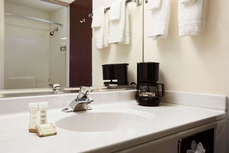 Hotel Super 8 By Wyndham Aurora/Naperville Area