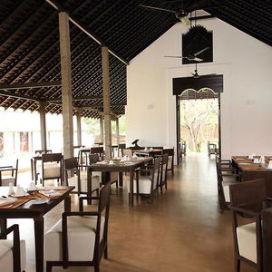 Hotel Sigiriya Jungles cazare Sigiriya