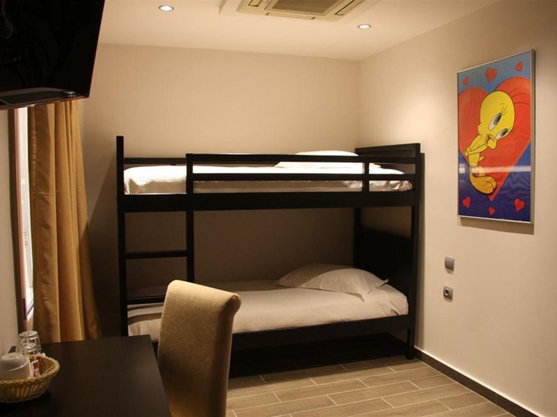 Piraeus City Hotel