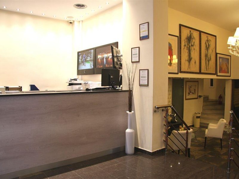 Piraeus City Hotel