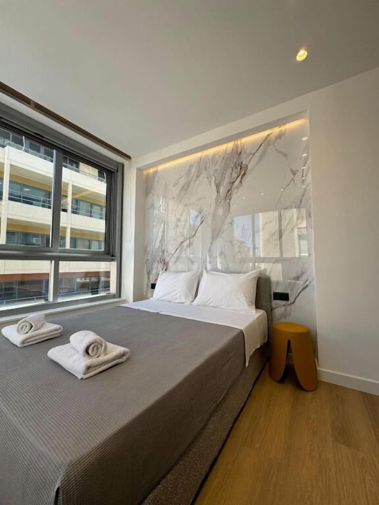 Hotel Bluemotion - Portstay - Complex, Piraeus