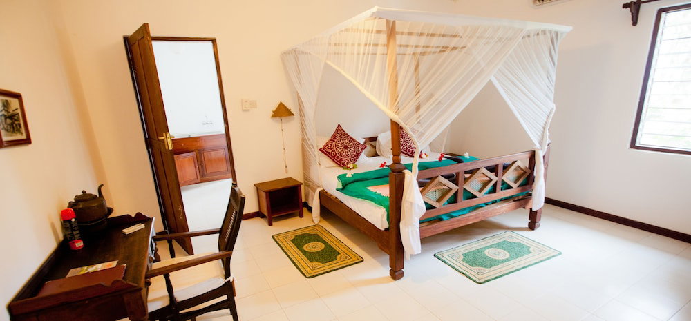Flame Tree Cottages
