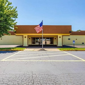 Hotel Econo Lodge cazare Fredonia
