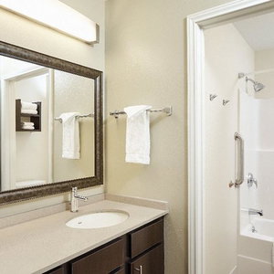 Hotel Staybridge Suites Chicago - Glenview cazare Glenview