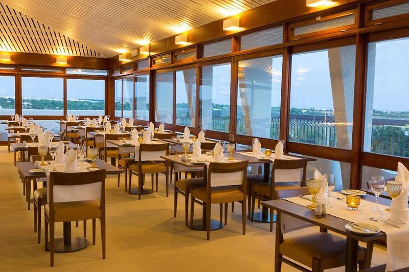Ozadi Tavira Hotel