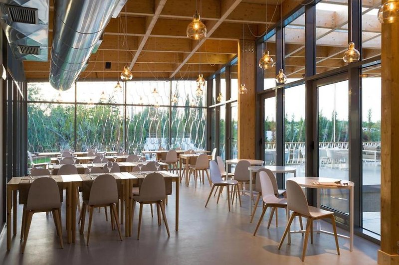 Ozadi Tavira Hotel