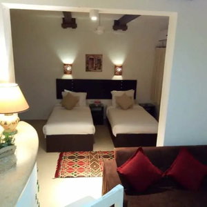 Hotel Ios Village cazare Al `Alamayn