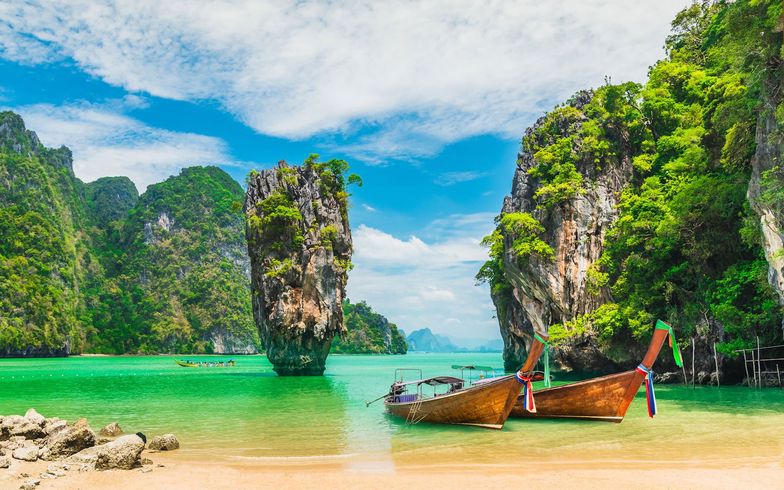 Calatorii in Si Maha Phot - Cazare, Sejururi, Circuite