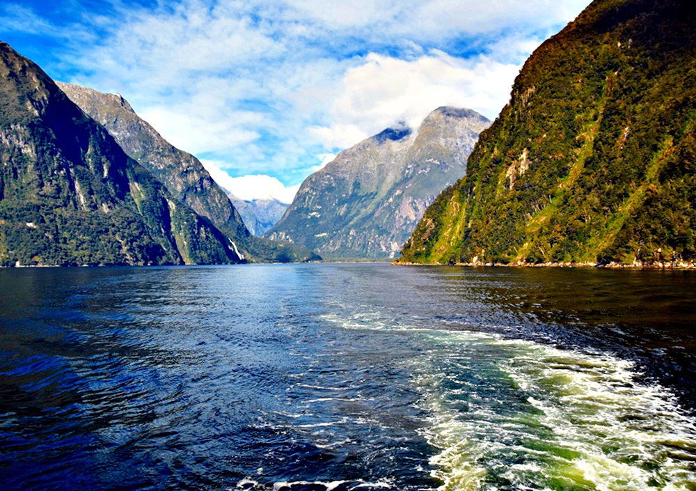 Dusky Sound, Noua Zeelanda (pe mare)