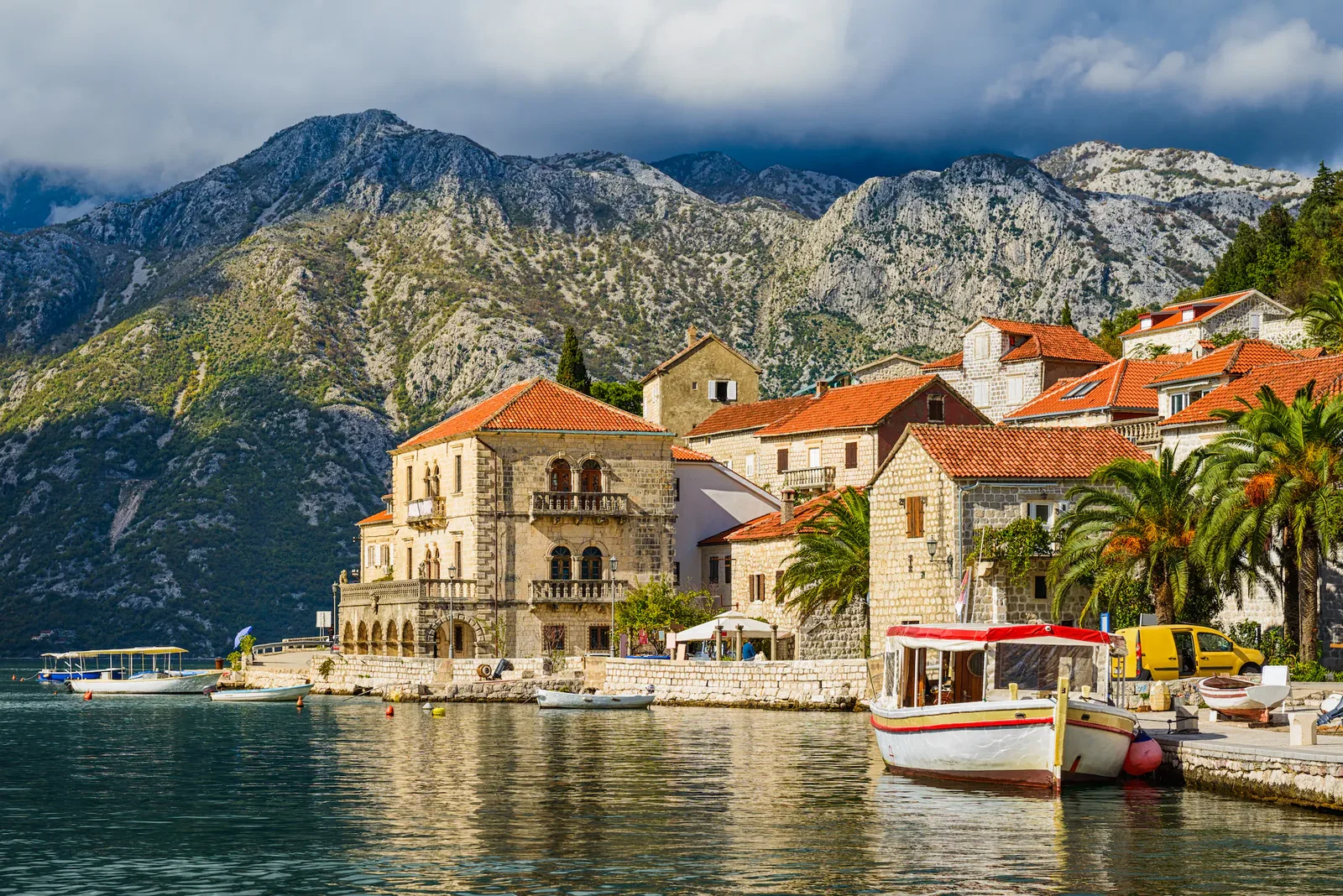 Bay of Kotor (pe mare)