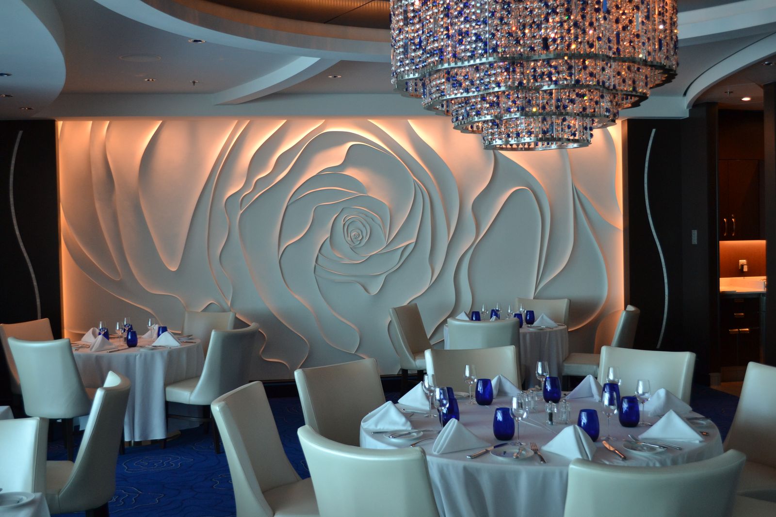 Excursie Circuit celebrity-silhouette